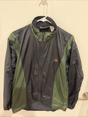 Vintage Moonstone Men’s Black and Olive Green Lightweight Windbreaker